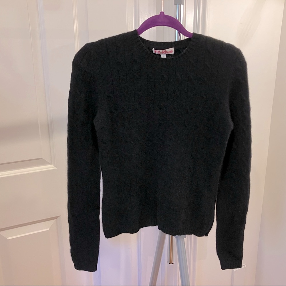 Cashmere seater. Black. Cable knit. 3-ply. Size S. Never worn.